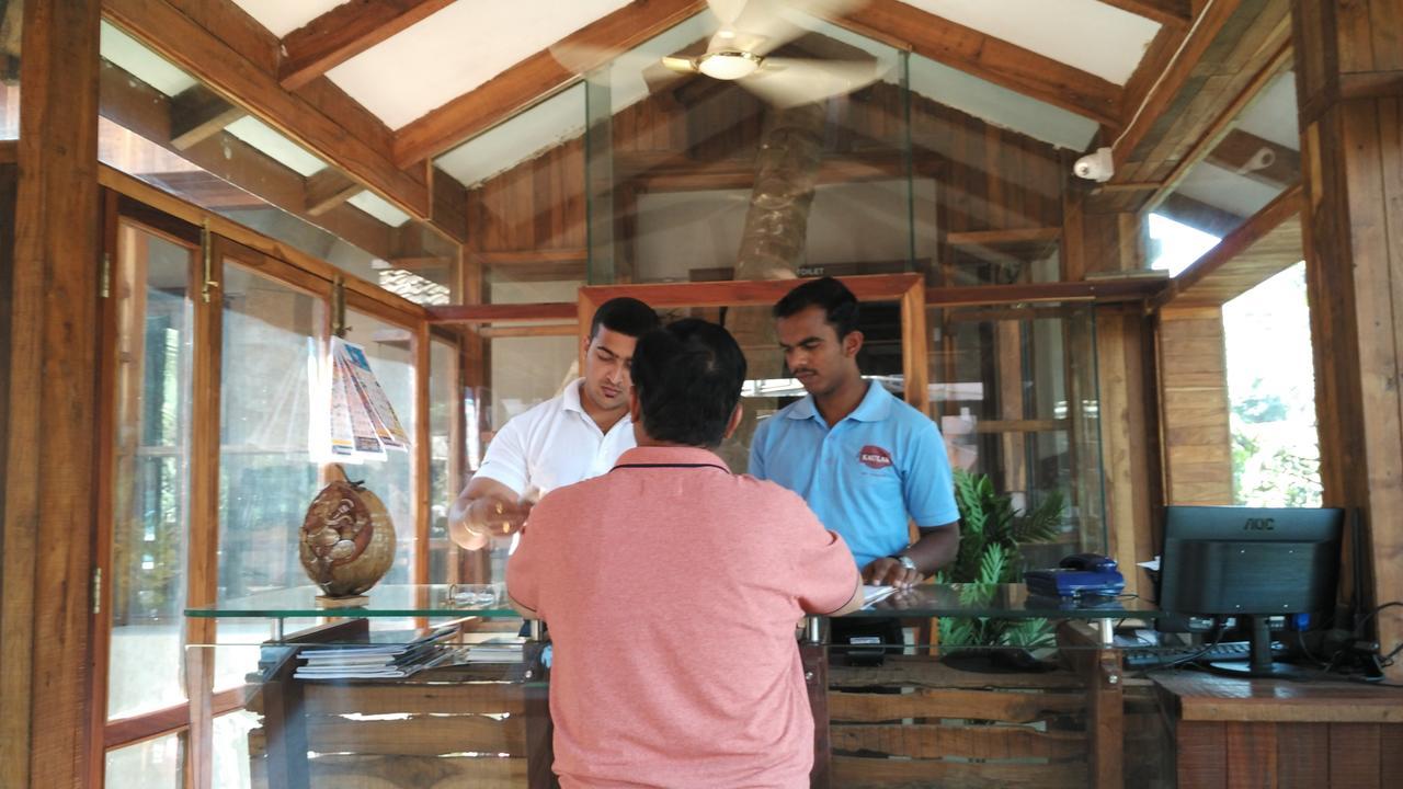 Kaular Atithis Grand Kokan Resort Ganpatipule Exteriör bild