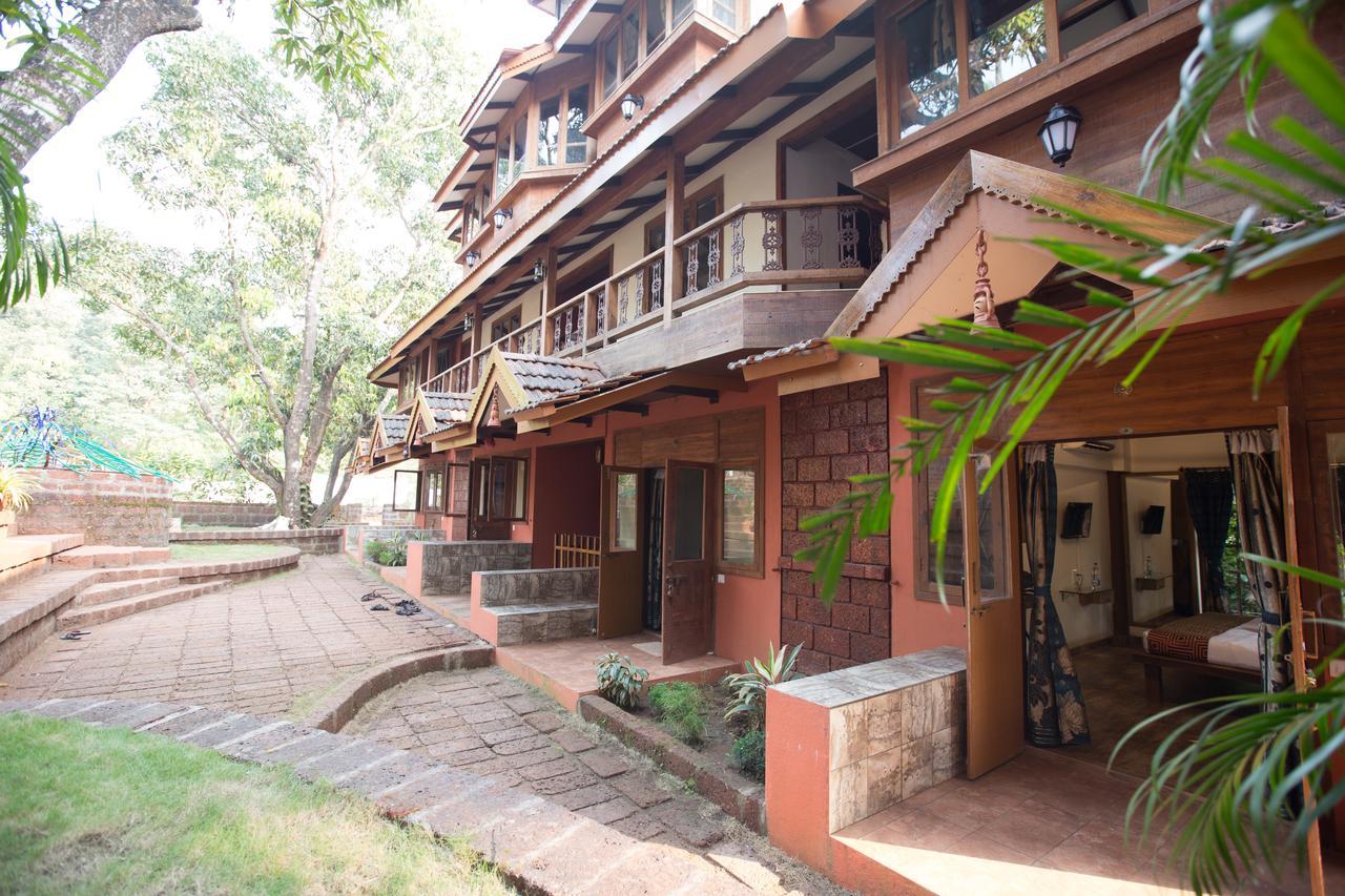 Kaular Atithis Grand Kokan Resort Ganpatipule Exteriör bild