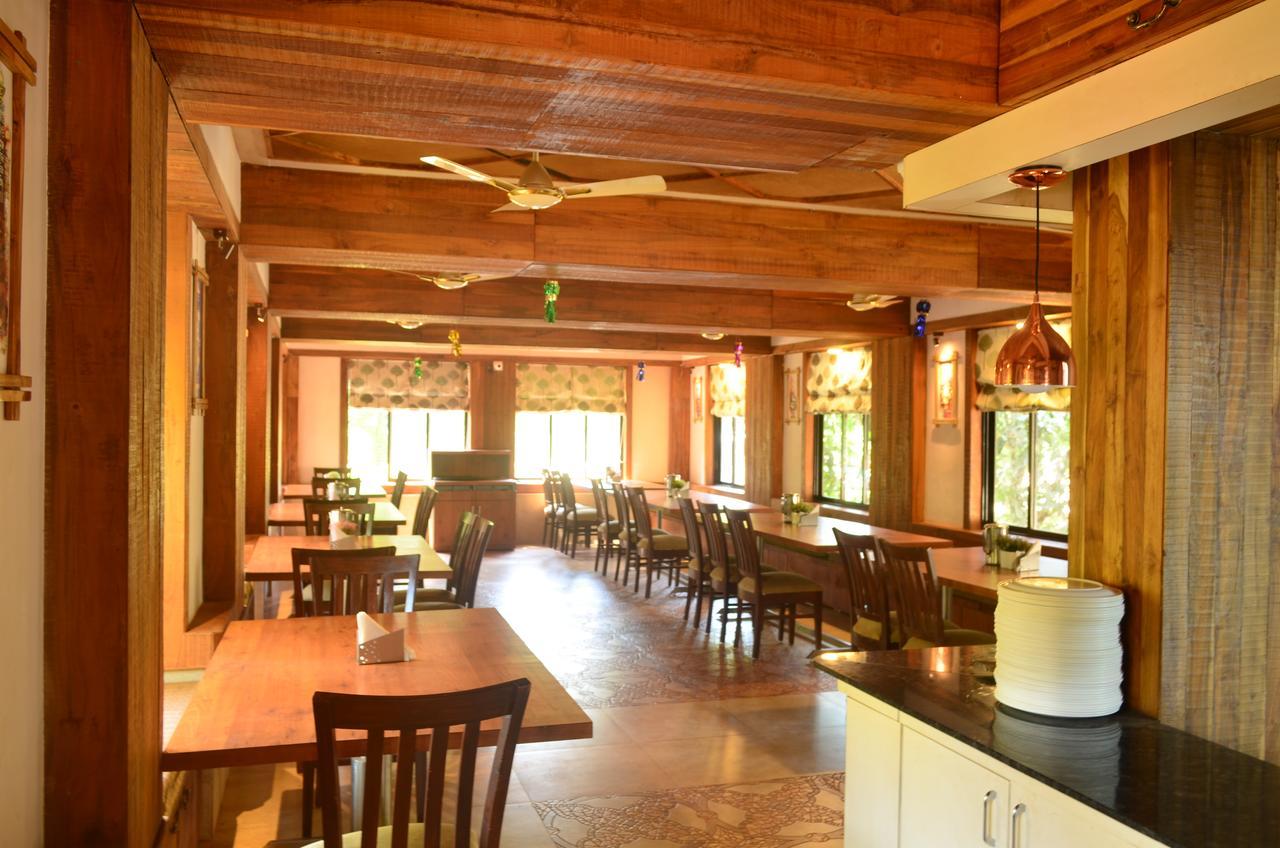 Kaular Atithis Grand Kokan Resort Ganpatipule Exteriör bild